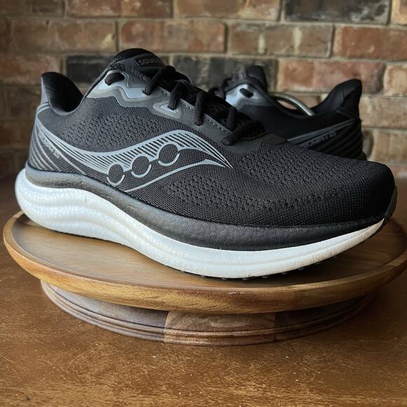 Saucony Triumph 23 Black Road Running Cushion Shoes Sneakers Men's 11.5 Wide - Picture 2 of 16